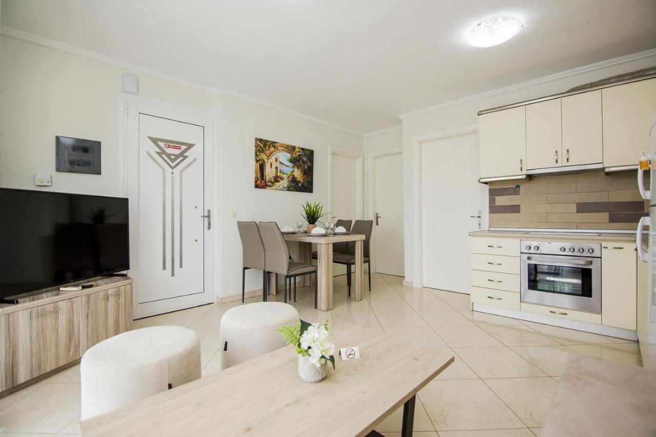 Kasta Bnb Ofrínion Zewnętrze zdjęcie